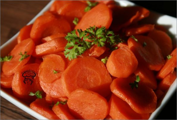 Accompagnement De Carottes Au Sirop D Rable Et La Sauce Sriracha